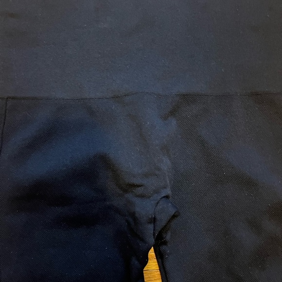 SPANX Black Leggings size XS - Picture 5 of 5